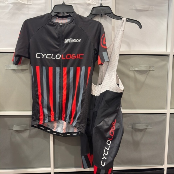 Bioracer Speedwear Cyclologic Cycling Kit Jersey & Shorts M / S
